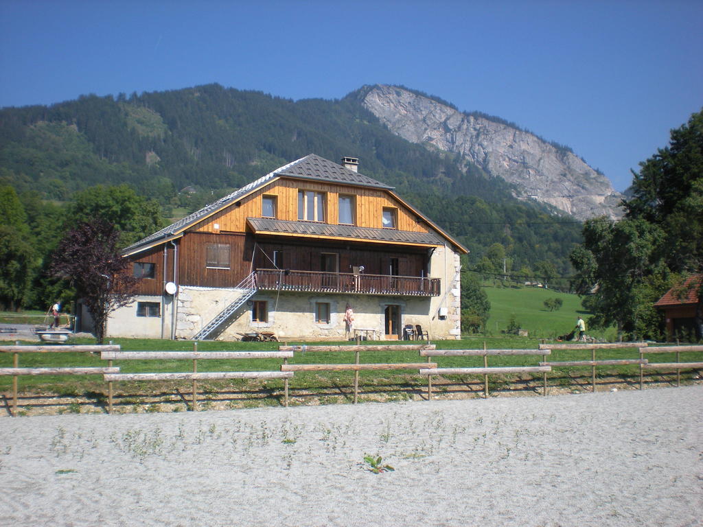 Les Paddocks Du Mont Blanc Hotel Mieussy Esterno foto